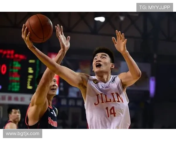 CBA广东东莞银行对决强敌全力争胜展现球队实力与风采