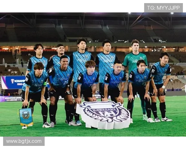 广岛三箭与鹿岛鹿角的激烈对决揭示日本足球的魅力与竞争力 广岛三箭与鹿岛鹿角的激烈对决揭示日本足球的魅力与竞争力