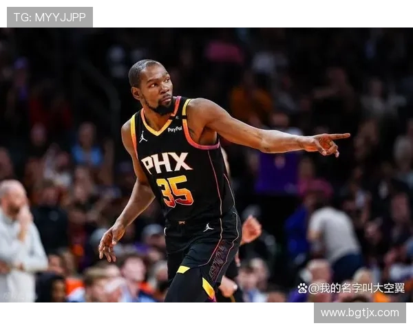 杜兰特与易建联的巅峰对决:NBA巨星的荣耀与奋斗之路 杜兰特与易建联的巅峰对决:NBA巨星的荣耀与奋斗之路