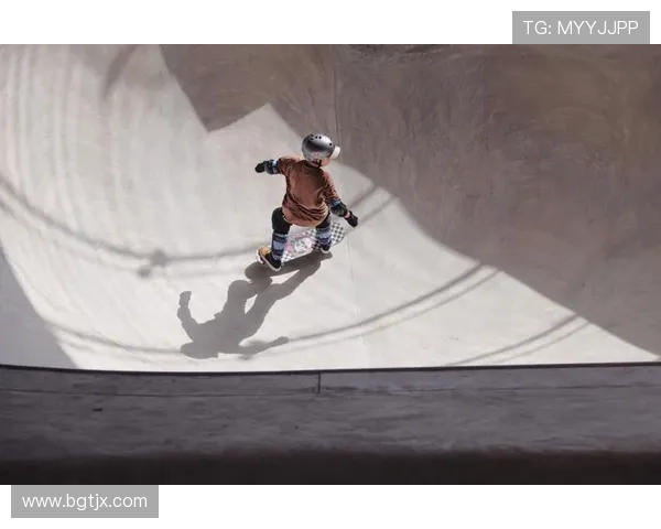 南京攀岩队在世界滑板锦标赛中以71分稳居积分榜首位