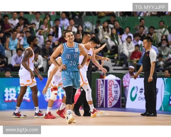 南京篮球队的转型之路:深度解析球队战术与发展策略